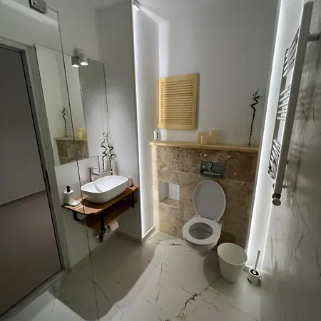 Apartment Warm & Cozy - *